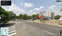 Captură de ecran pentru Google Maps folosit în modul Street View, pentru intersecția Splaiul Unirii cu Bulevardul Abatorului, în dreptul podului pietonal peste Dâmbovița. Imagine din iunie 2024.